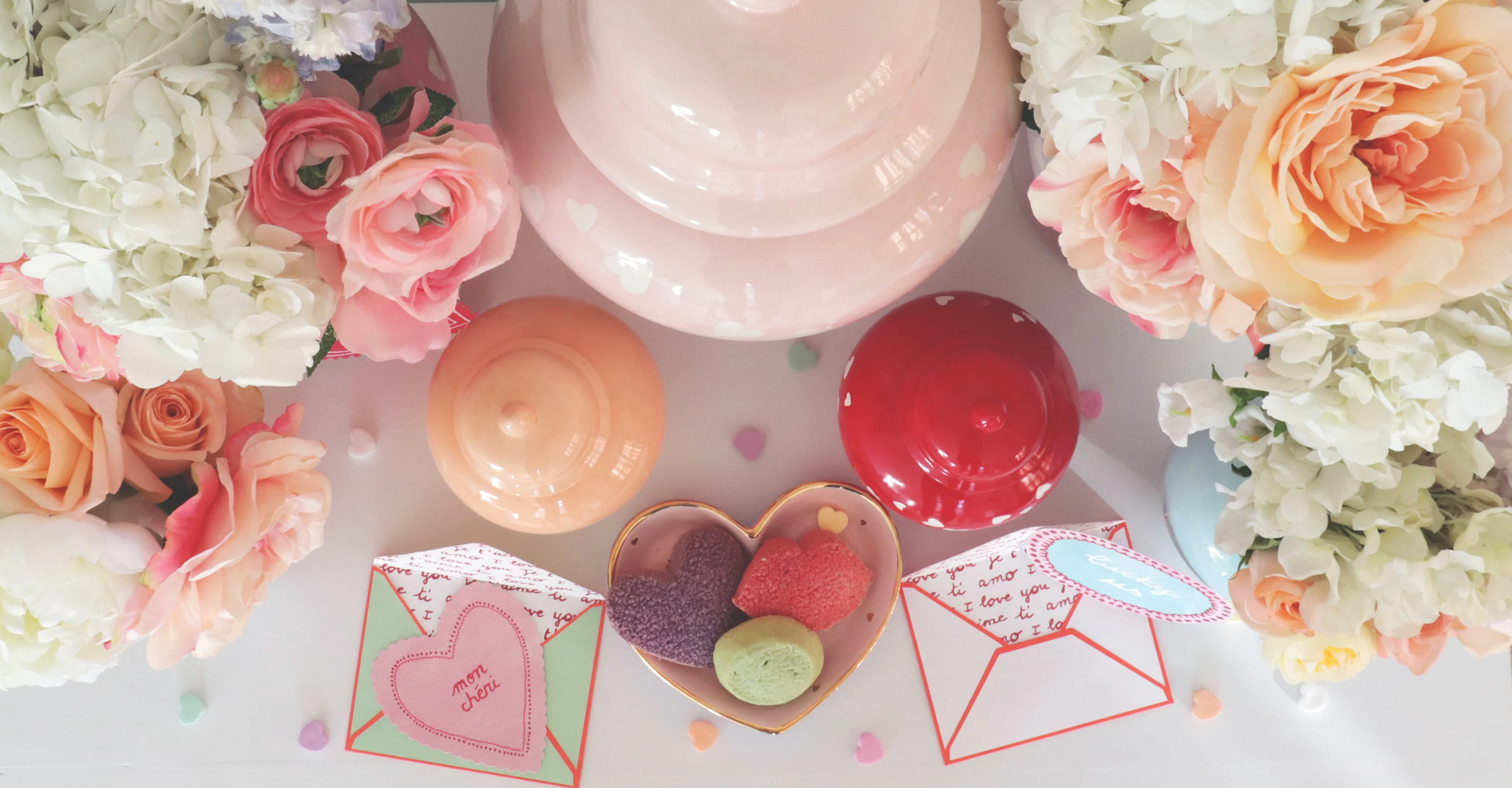 "Love is in the Air" Ginger Jars in Red - Image 10